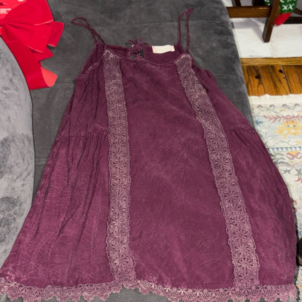 Beautiful flattering Altar’d State top size small